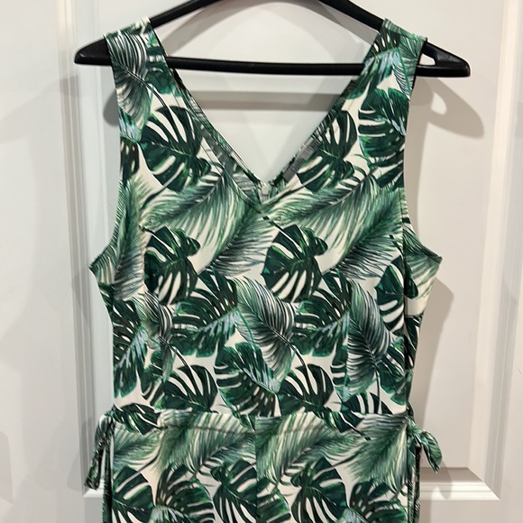 Green Tropical Print Crop Jumpsuit - Picture 2 of 5
